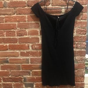 URBAN OUTFITTERS OFF THE SHOULDER BODYCON MINI